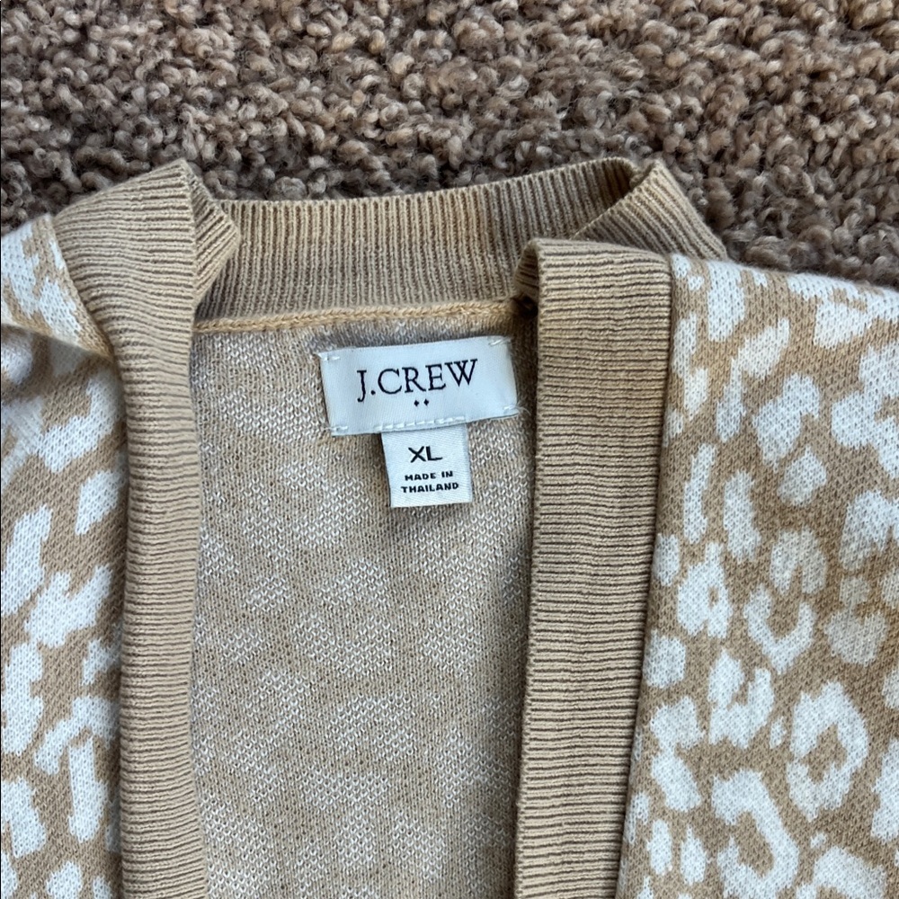 J. Crew Cream and Tan Animal Print Cardigan Size XL - Picture 4 of 5